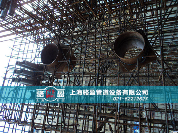 <a href=http://www.www.65813.cn target=_blank class=infotextkey>防水套管</a>和墻體之間的結(jié)合